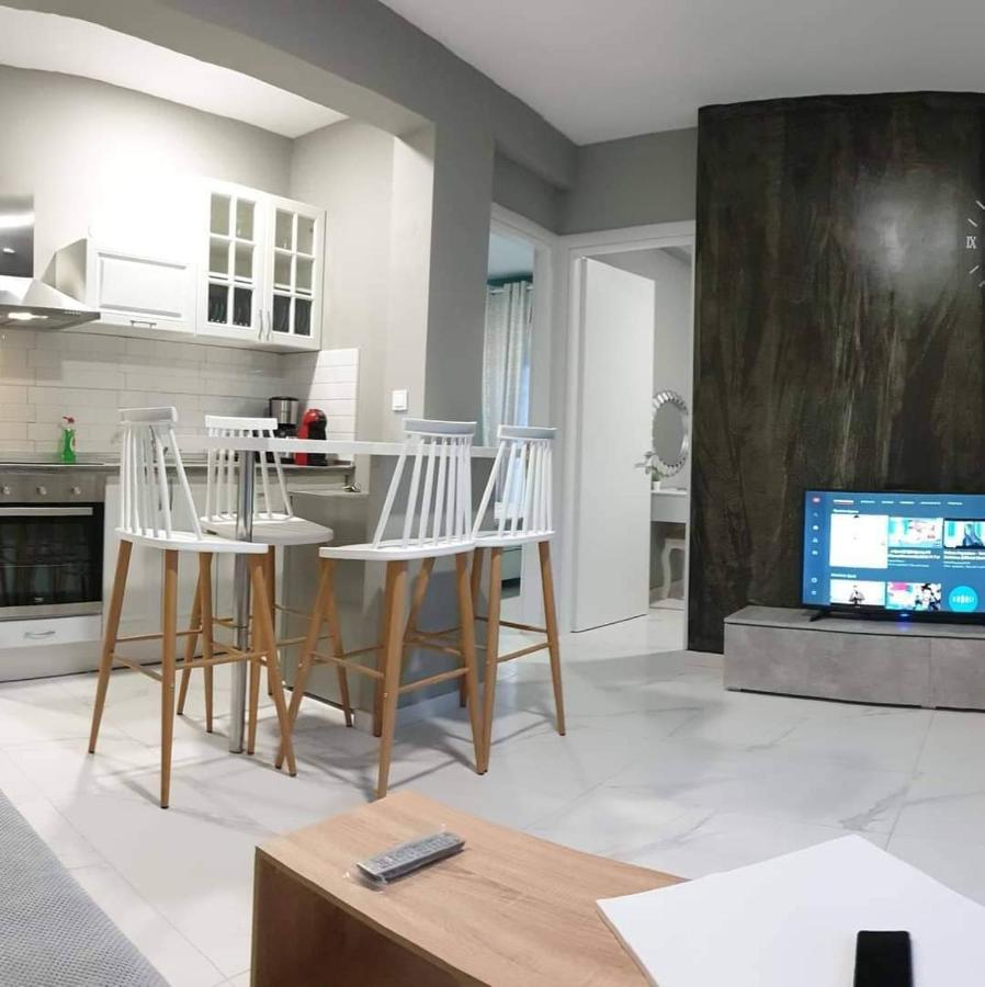 Diamond Lux Apartment PalaiónTsiflíkion Esterno foto