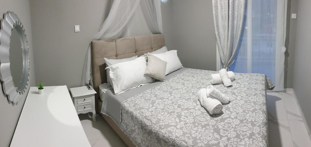 Diamond Lux Apartment PalaiónTsiflíkion Esterno foto