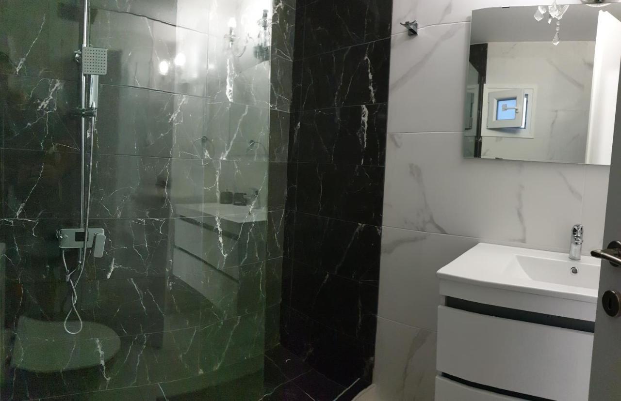Diamond Lux Apartment PalaiónTsiflíkion Esterno foto